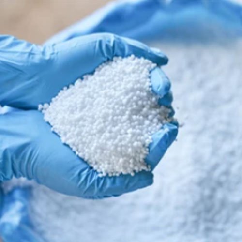 phosphate-fertilizers-in-hand